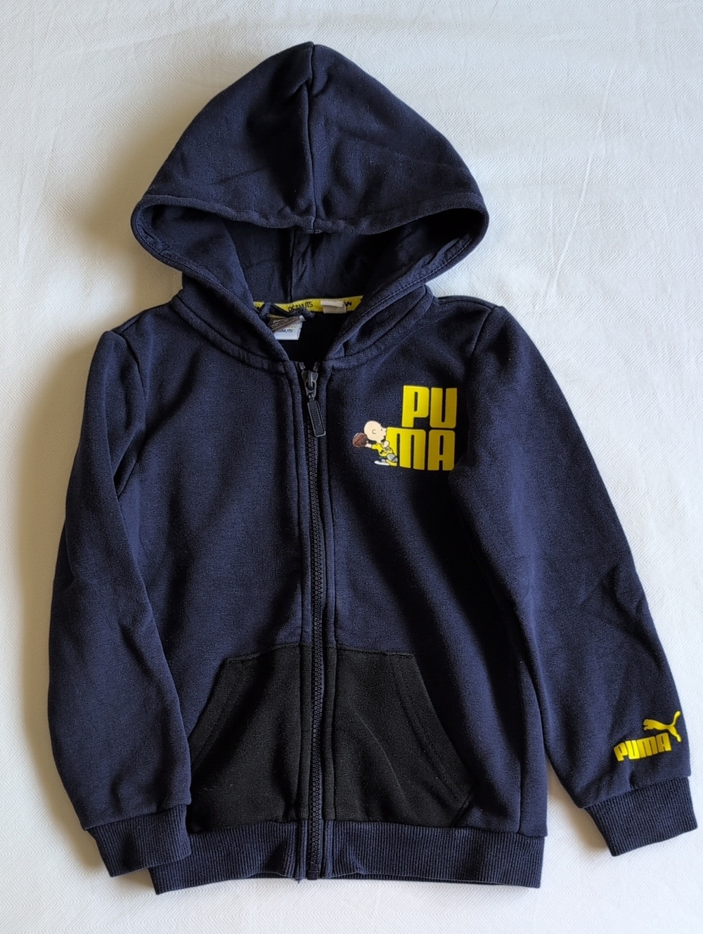 Lot of 3 Boys Puma Peanuts Zara Carter's Graphic Sweatshirts Hoodies 5T - Picture 3 of 13
